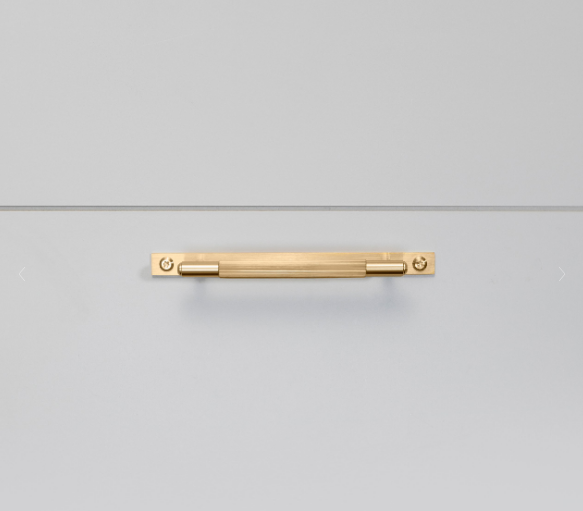 Buster + Punch Pull Bar, Linear Design, with backplate Cabinet Hardware Buster + Punch Brass Small 