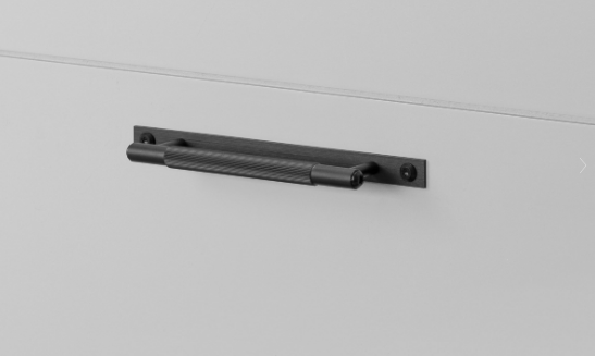 Buster + Punch Pull Bar, Linear Design, with backplate Cabinet Hardware Buster + Punch Black Small 