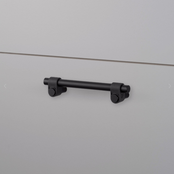 Buster + Punch Pull Bar / Cast Cabinet Hardware Buster + Punch Small Welders Black 