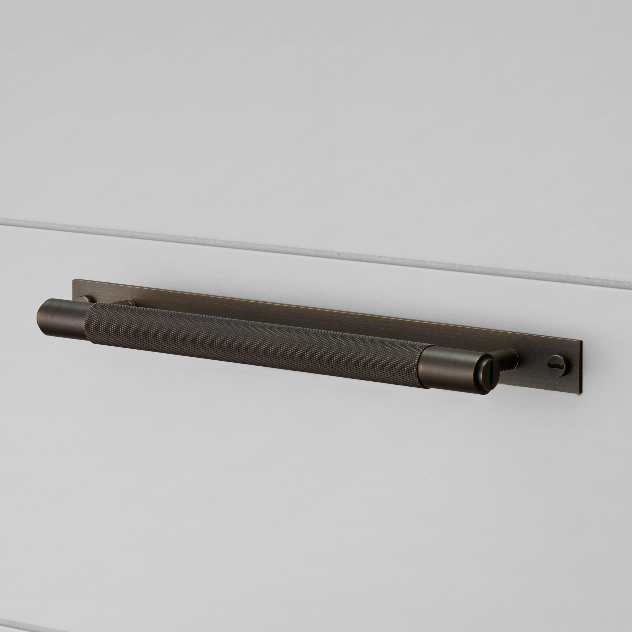 Buster + Punch Pull Bar, Cross Design