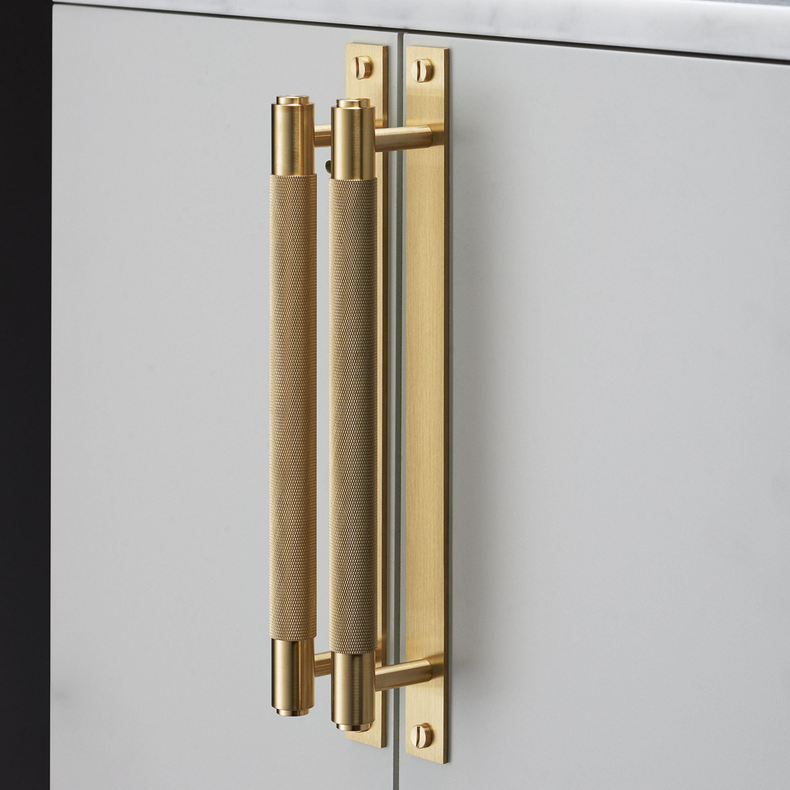 Buster + Punch Pull Bar, Linear Design Cabinet Hardware Buster + Punch Brass 0.4x0.09x0.03 