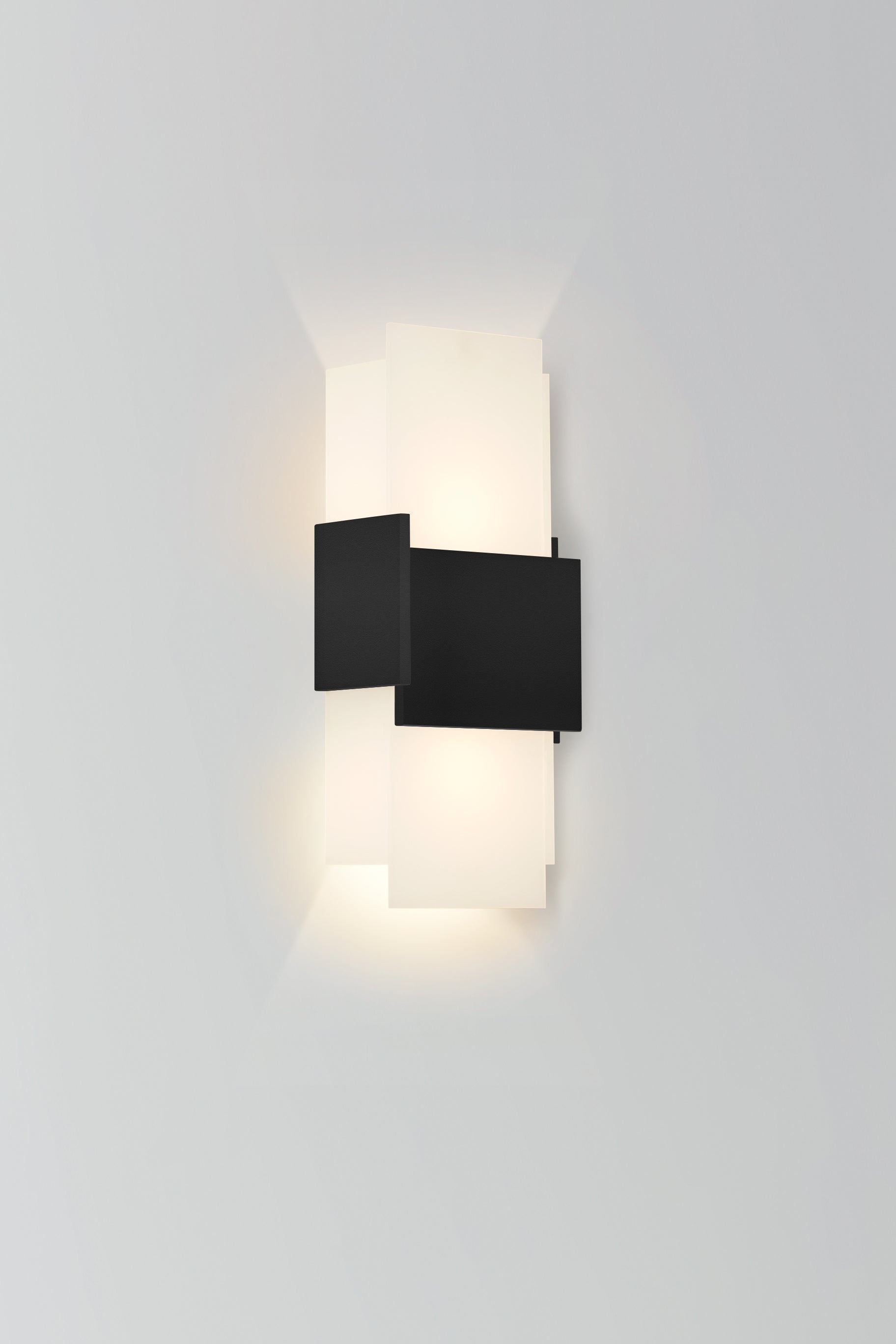 Cerno Acuo Outdoor Wall Sconce