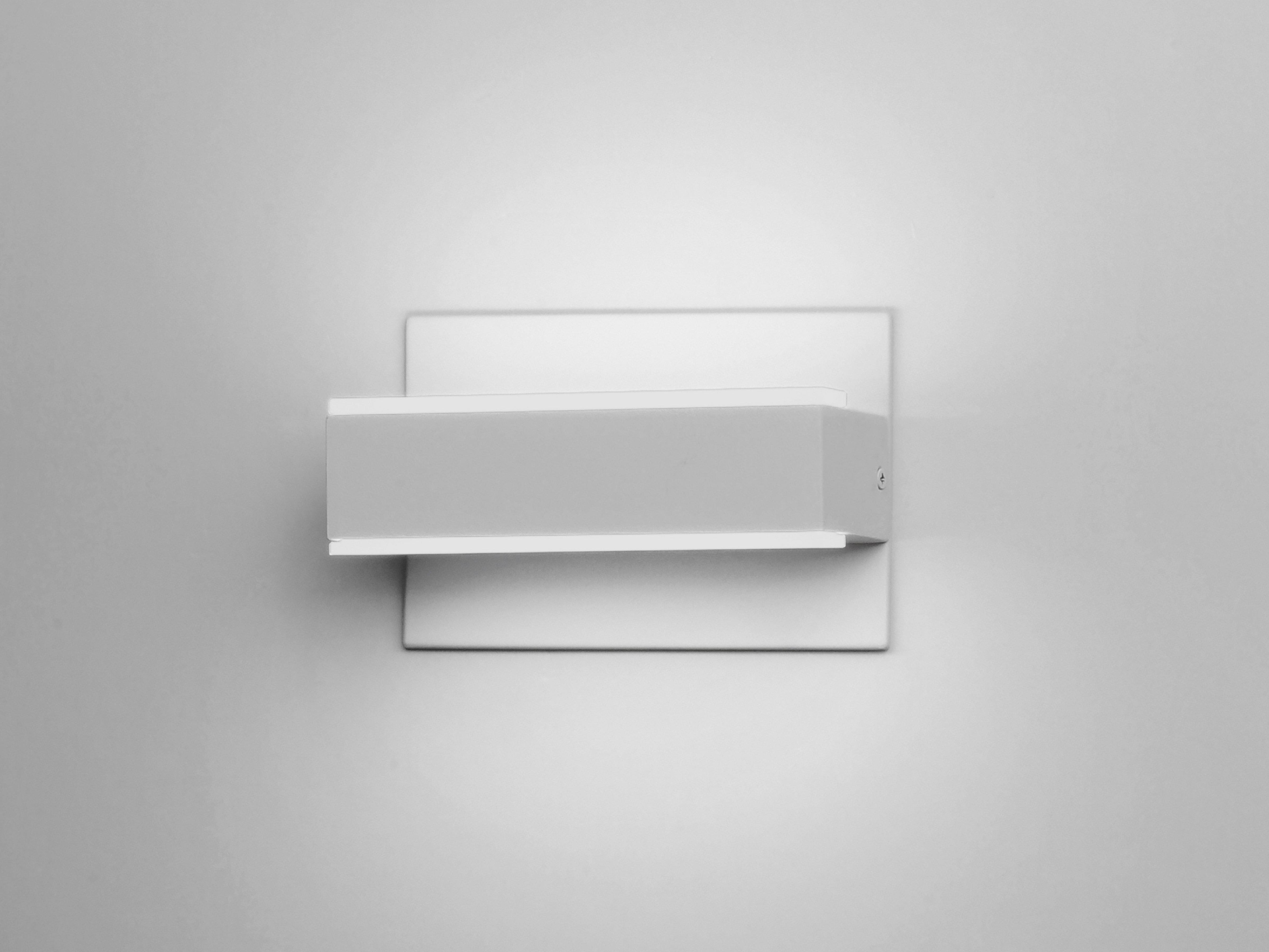 ET2 Omni 7 Inch LED Wall Sconce E23210